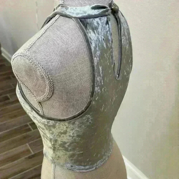 Agaci Silver Velvet crop top -Small - Picture 4 of 5